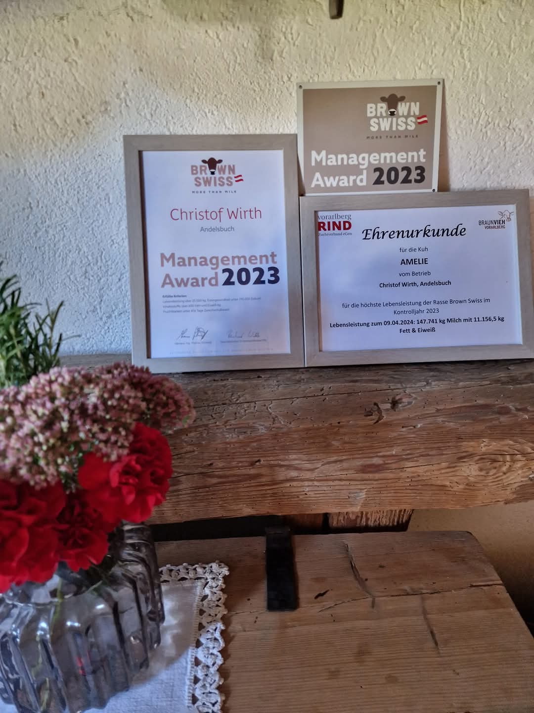 Management Award 2023 und Ehrenurkunde für Kuh Amelie